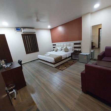 Hotel Paradise Convention Bhubaneswar Eksteriør billede