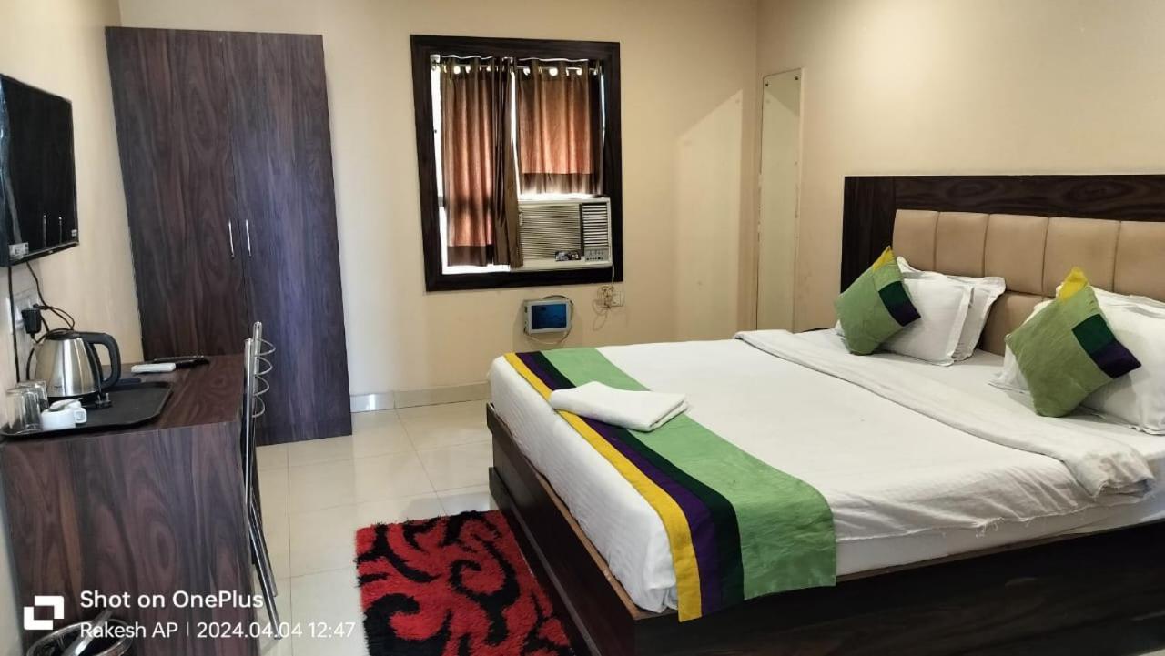Hotel Paradise Convention Bhubaneswar Eksteriør billede